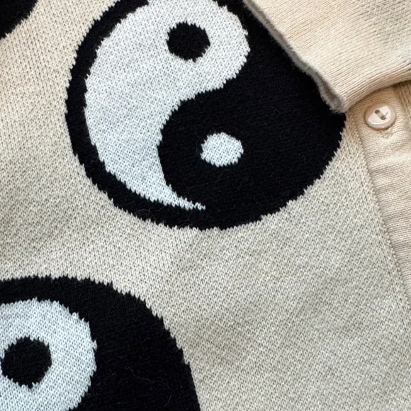 Yin Yang Patterned Cardigan - Picture 2 of 4